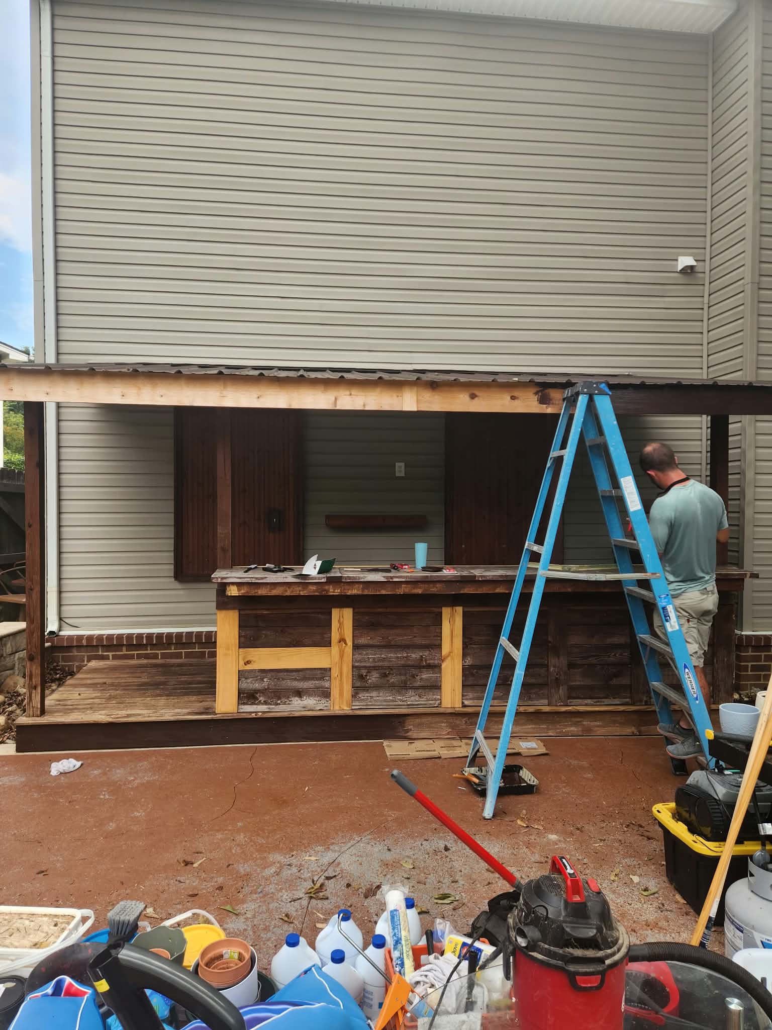 Patio & Deck Area